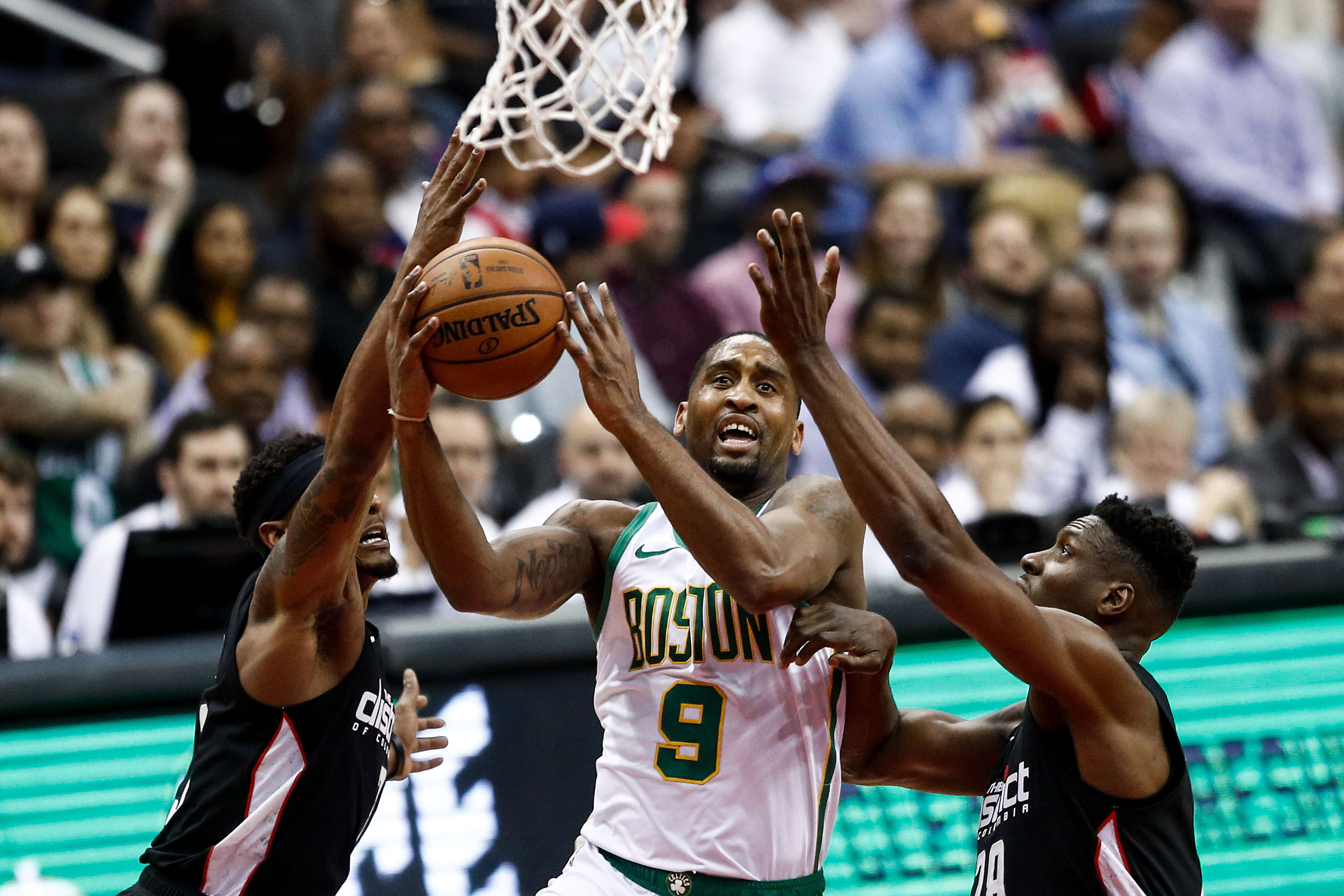 海港发布官方Vlog：旧将奇塔迪尼重回浦东足球场